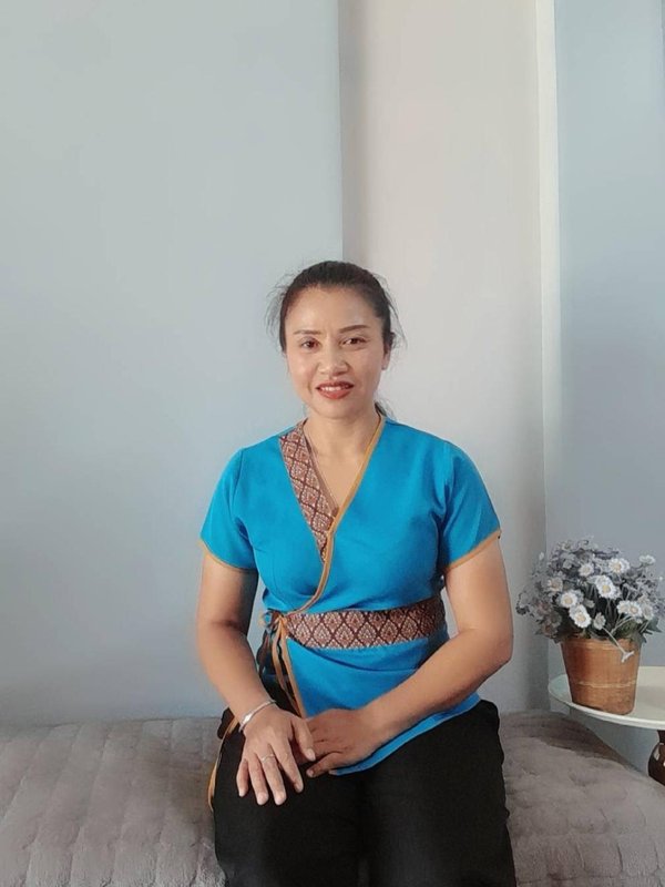 Kaya Massage therapist